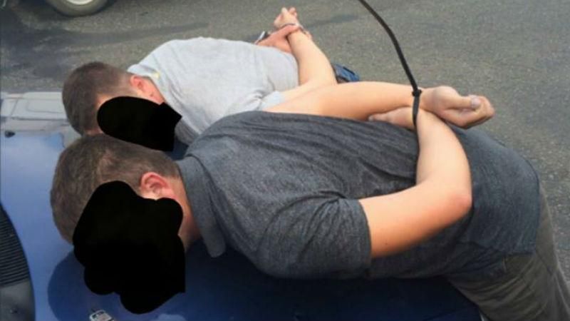 Милиционеры наживались, шпионя за гражданами Милиционеры наживались, шпионя за гражданами