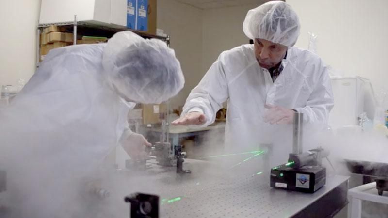 Перша у світі лазерна бритва, безпілотник від Tesla та новий iPhone 6s Перша у світі лазерна бритва, безпілотник від Tesla та новий iPhone 6s