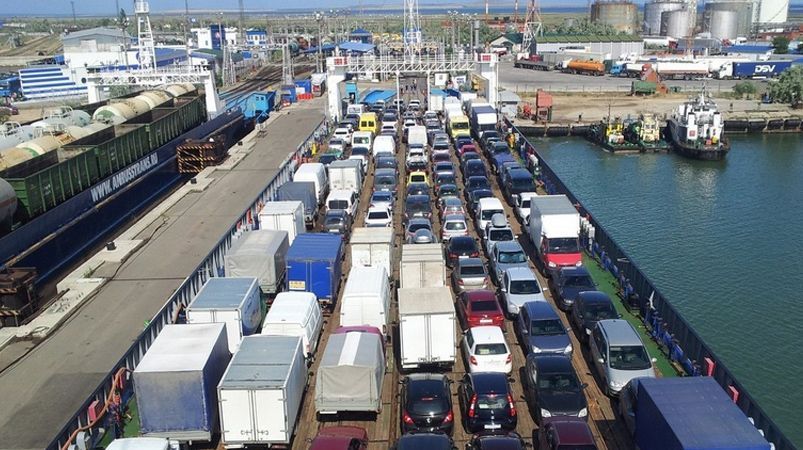 У Криму відмовляються від російського молока, яке скисає ще в дорозі У Криму відмовляються від російського молока, яке скисає ще в дорозі