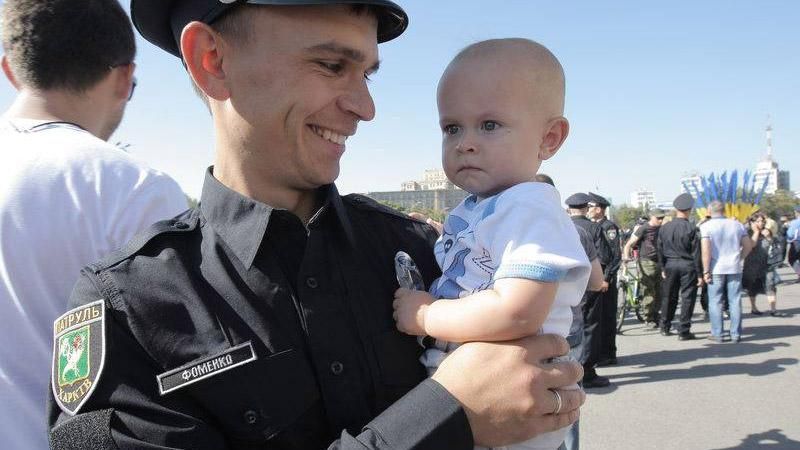 В Харькове появились полицейские: трогательные фото с присяги