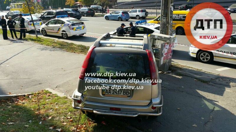 В Киеве водитель сбил трех детей