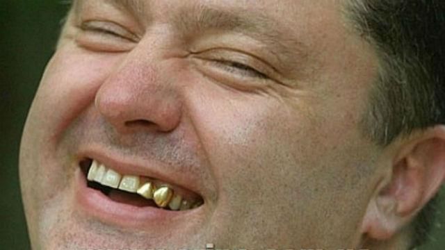 ТОП-новини. Невідомий Порошенко, Яценюк спішить на допомогу поліцейській ТОП-новини. Невідомий Порошенко, Яценюк спішить на допомогу поліцейській