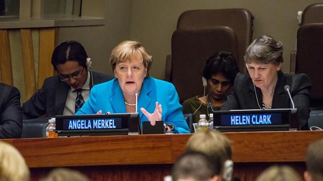 Меркель требует включить 4 страны в Совбез ООН