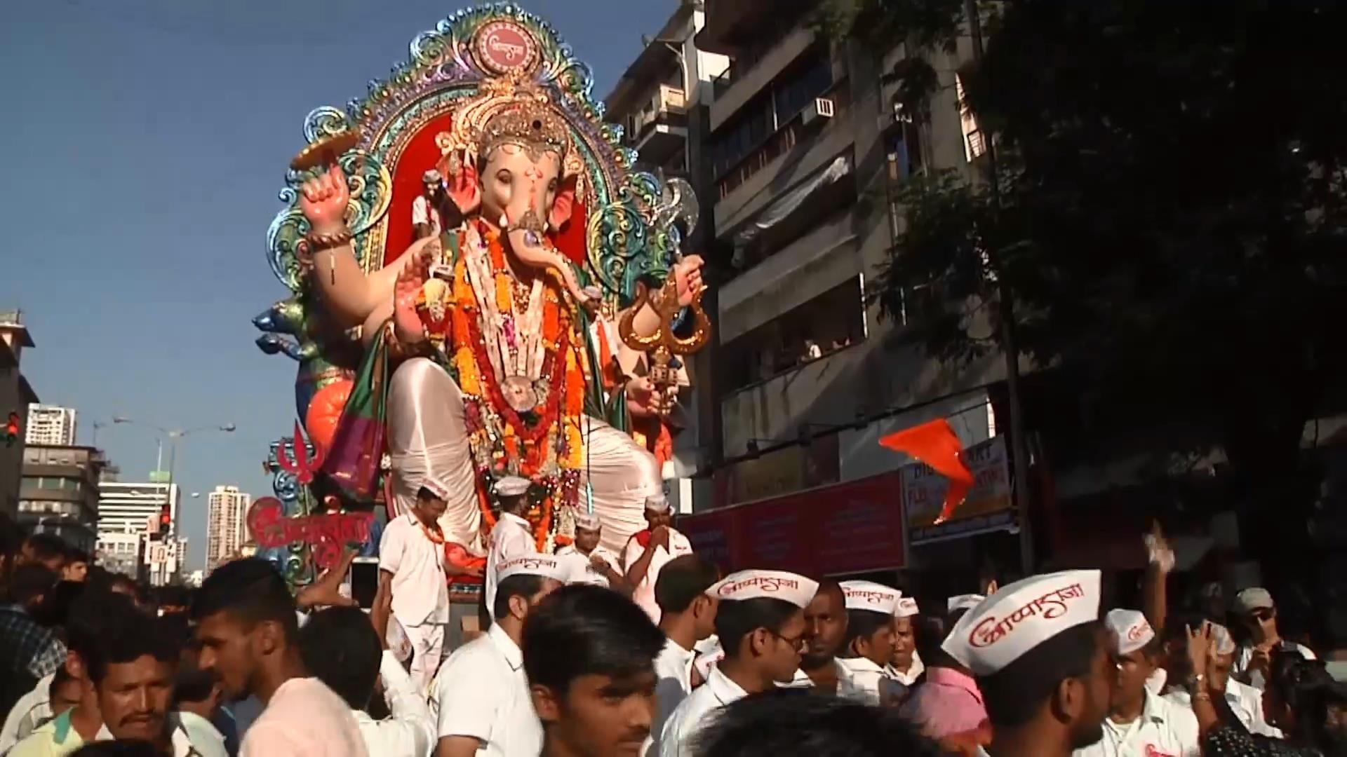 В Индии устроили многодневный фестиваль в честь древнего бога В Индии устроили многодневный фестиваль в честь древнего бога