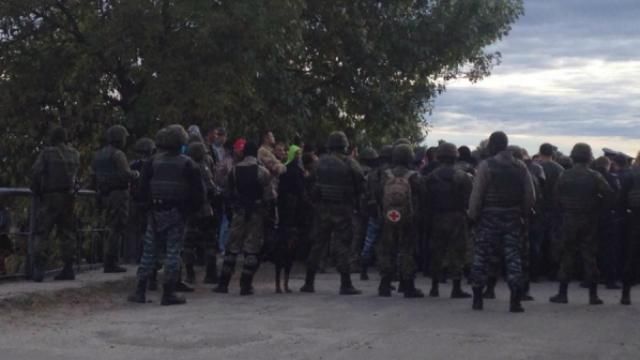 На Волыни стрельба из-за янтаря: возможны жертвы На Волыни стрельба из-за янтаря: возможны жертвы