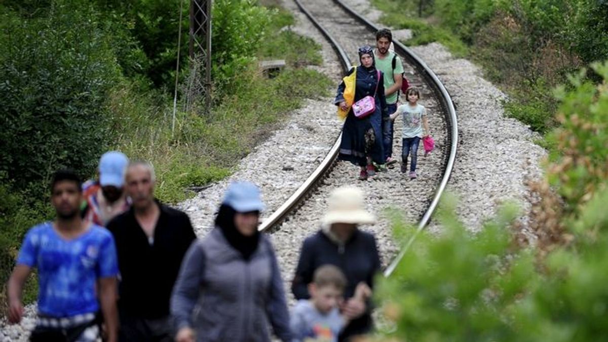 Количество мигрантов в Европе уже достигло полумиллиона Количество мигрантов в Европе уже достигло полумиллиона