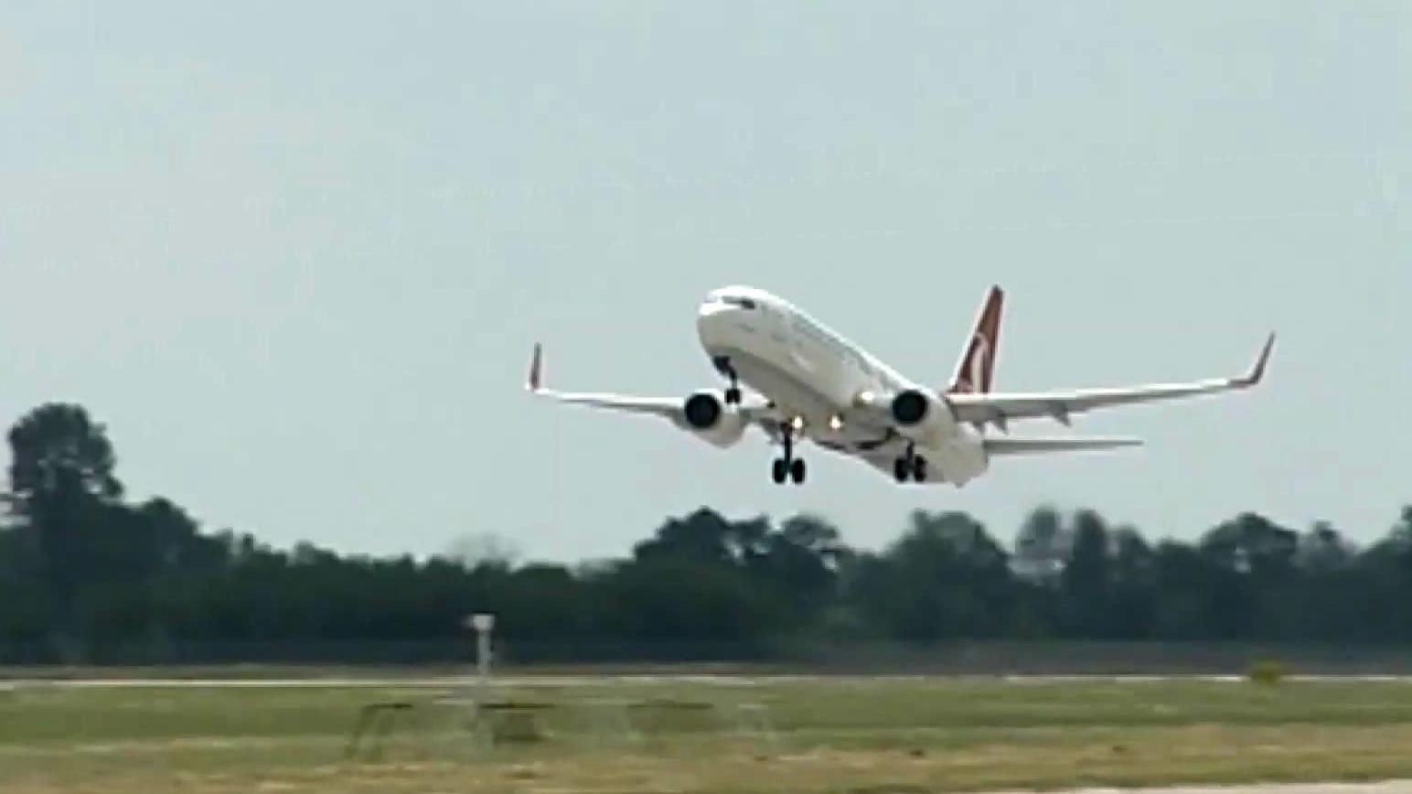 Від санкцій Києва постраждають і українські авіакомпанії, — експерт Від санкцій Києва постраждають і українські авіакомпанії, — експерт