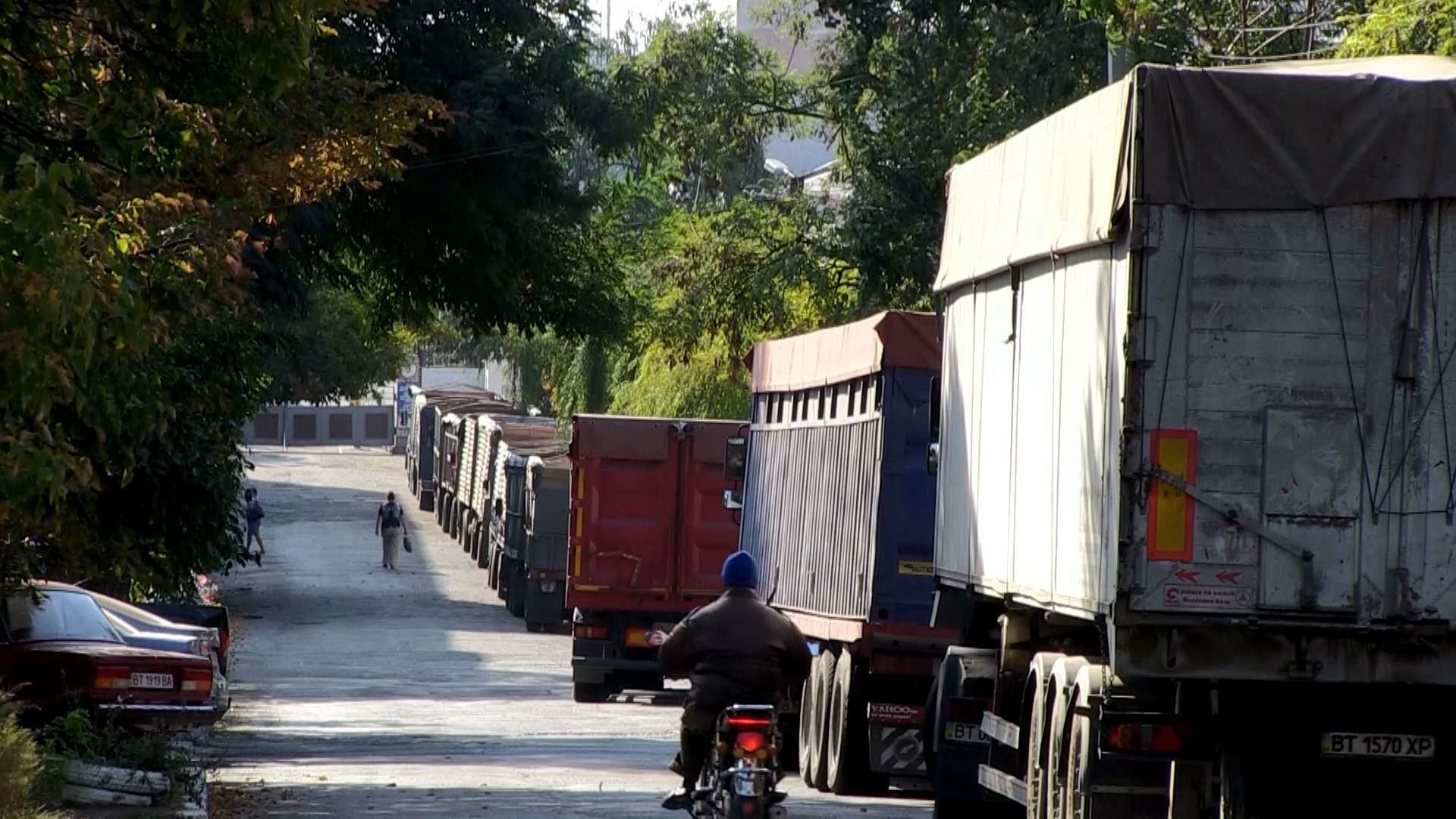 Зерновозы "оккупировали" Херсон Зерновозы "оккупировали" Херсон