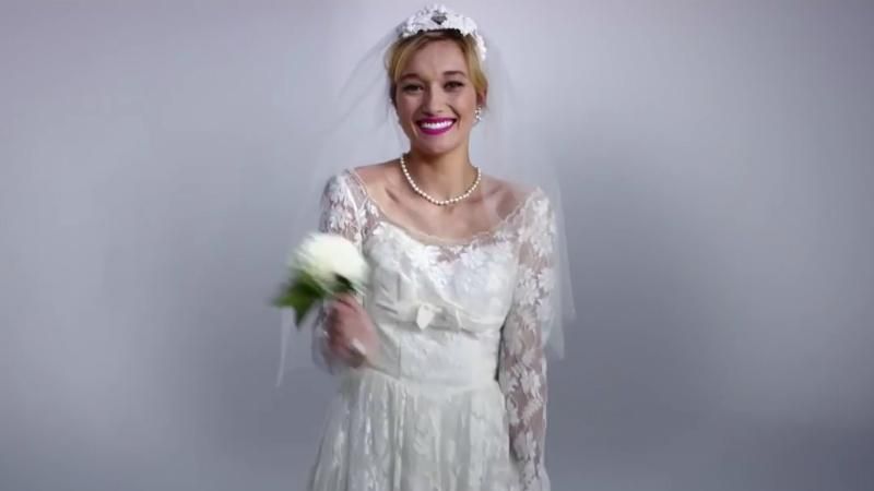 Романтична історія: як змінювалася весільна сукня за останні 100 років 