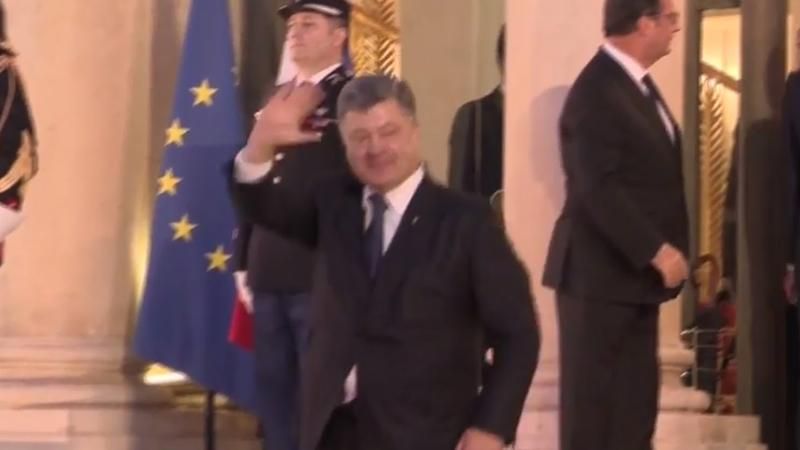 Порошенко поїхав з Єлисейського палацу Порошенко поїхав з Єлисейського палацу