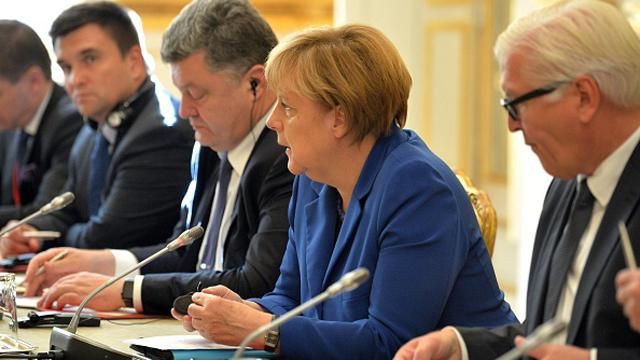 Отвод легкого вооружения будет продолжаться больше месяца, — Порошенко Отвод легкого вооружения будет продолжаться больше месяца, — Порошенко