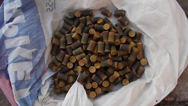 СБУ затримала бойовика, який готував теракт на блокпості військових СБУ затримала бойовика, який готував теракт на блокпості військових