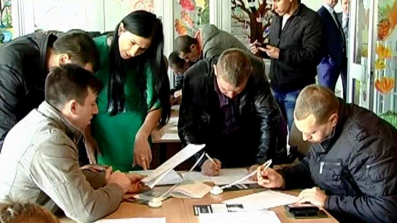 Ажиотаж в Черновцах: тысяча заявок за первый день набора в полицию Ажиотаж в Черновцах: тысяча заявок за первый день набора в полицию