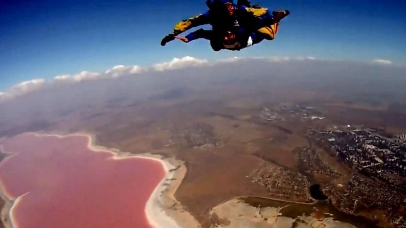 Под Одессой неожиданно порозовел лиман Под Одессой неожиданно порозовел лиман