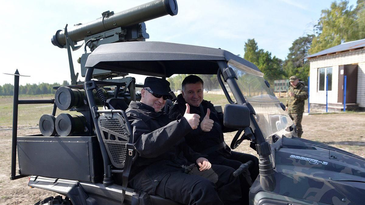 Аваков показав нову забавку для армії — заміну Javelin Аваков показав нову забавку для армії — заміну Javelin