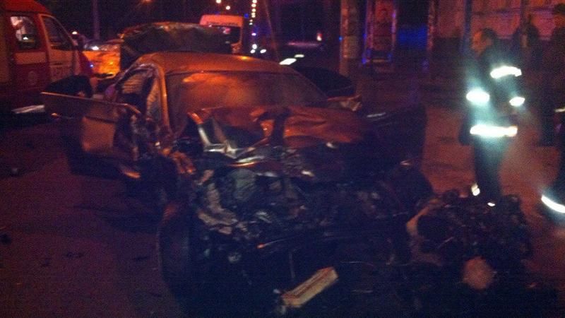 Массовое ДТП в Черкассах унесло жизни по меньшей мере трех человек Массовое ДТП в Черкассах унесло жизни по меньшей мере трех человек