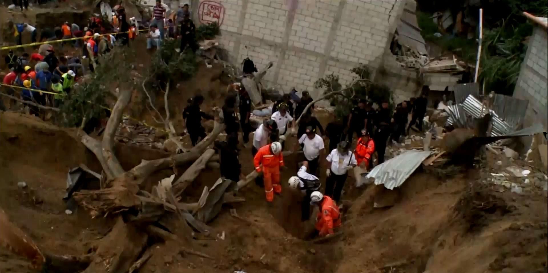 Страшна трагедія у Гватемалі забрала десятки життів Страшна трагедія у Гватемалі забрала десятки життів