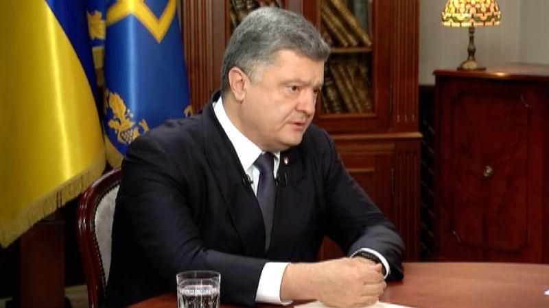 Порошенко клянется, что вернув Донбасс, возьмется за Крым Порошенко клянется, что вернув Донбасс, возьмется за Крым