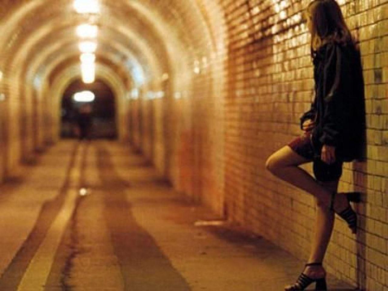 ЦРУ: Сколько в сутки зарабатывает украинская проститутка?