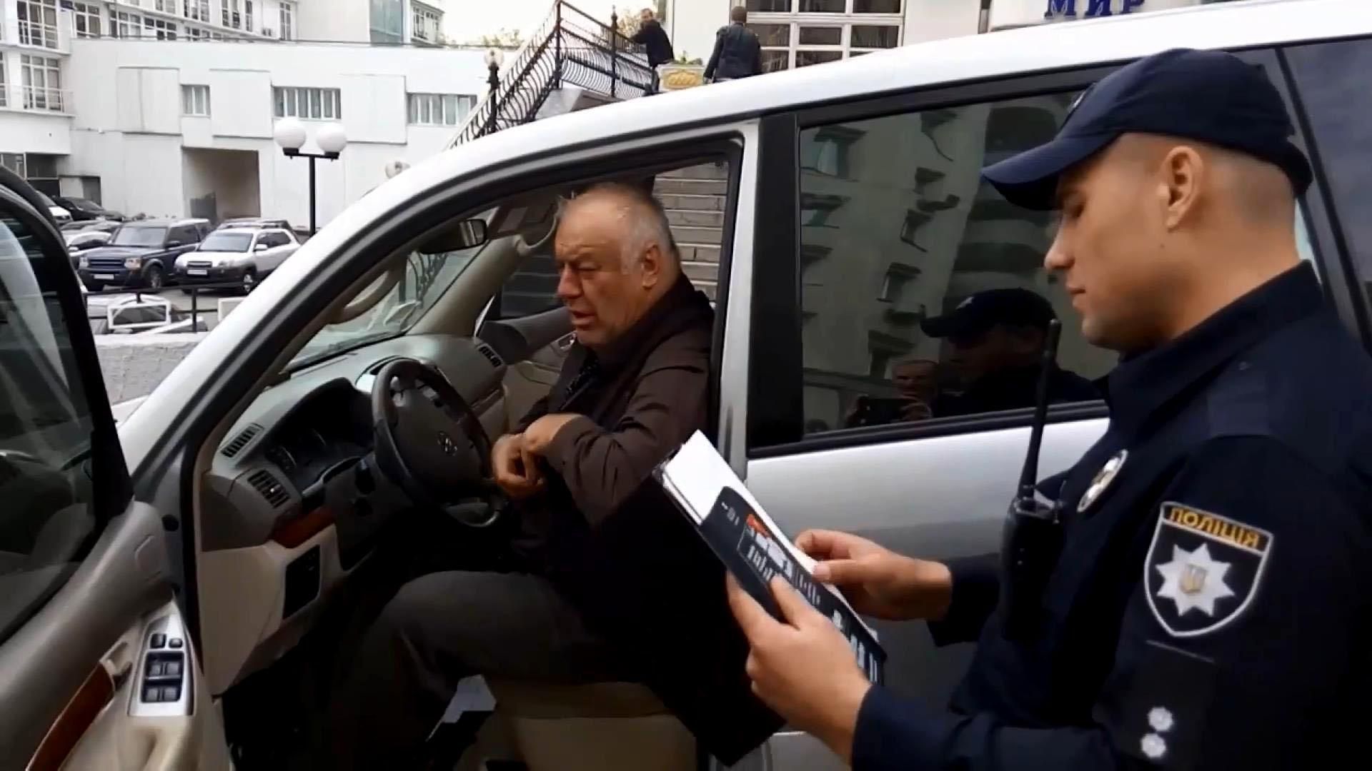 П'яний кандидат в мери Харкова пропонував поліцейським хабаря П'яний кандидат в мери Харкова пропонував поліцейським хабаря