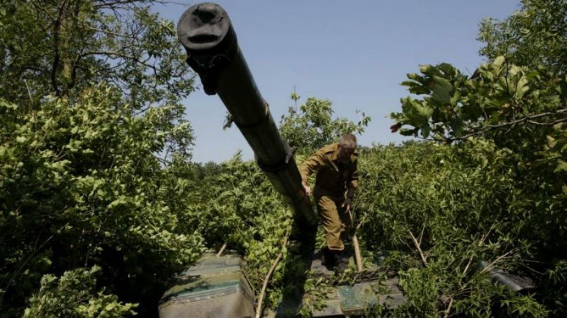 Боевики не отводят технику, а маскируют ее, — Тымчук Боевики не отводят технику, а маскируют ее, — Тымчук