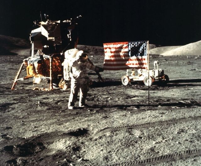 Росія на Місяці шукатиме сліди американців, аби довести — США там не було