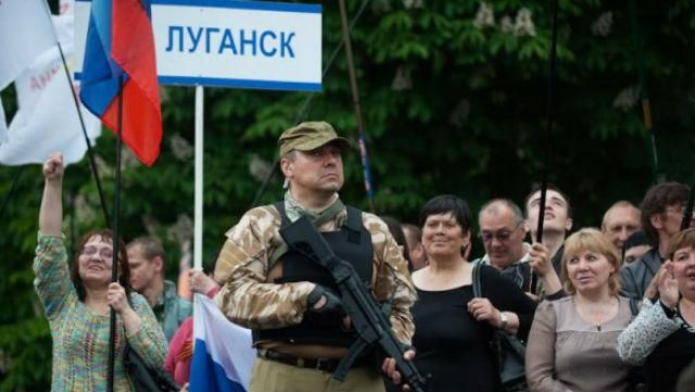 Боевики из "ЛНР" начали масштабные тренировки Боевики из "ЛНР" начали масштабные тренировки