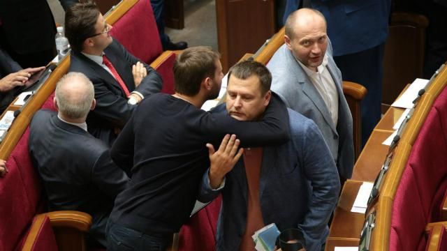 Депутаты Коломойского знают, как "кошмарить" и нагонять страх на других Депутаты Коломойского знают, как "кошмарить" и нагонять страх на других