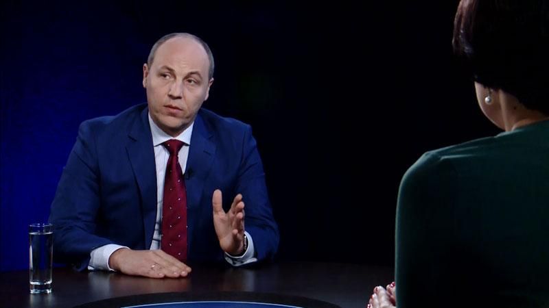 Порошенко выгоден слабый Яценюк на посту премьера, — Парубий Порошенко выгоден слабый Яценюк на посту премьера, — Парубий