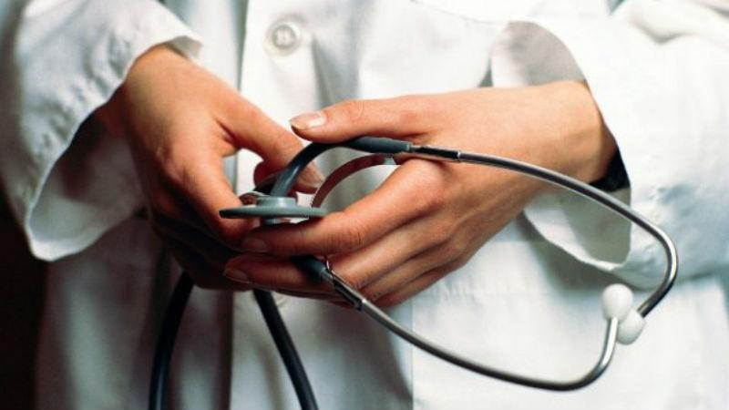 В Министерстве здоровья из-за коррупции не слышат тяжелобольных украинцев