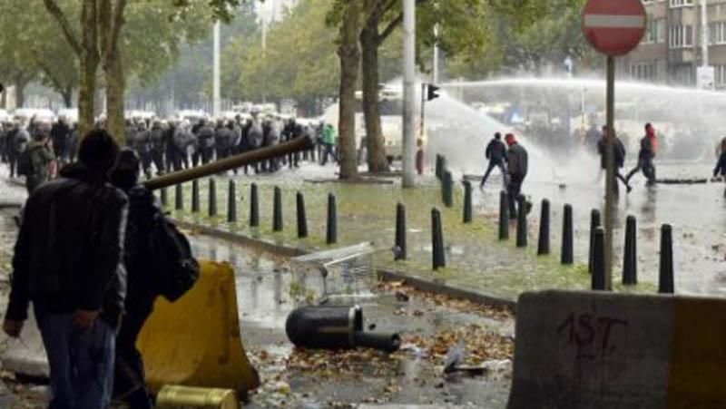 Протесты в Брюсселе переросли в столкновения с полицией