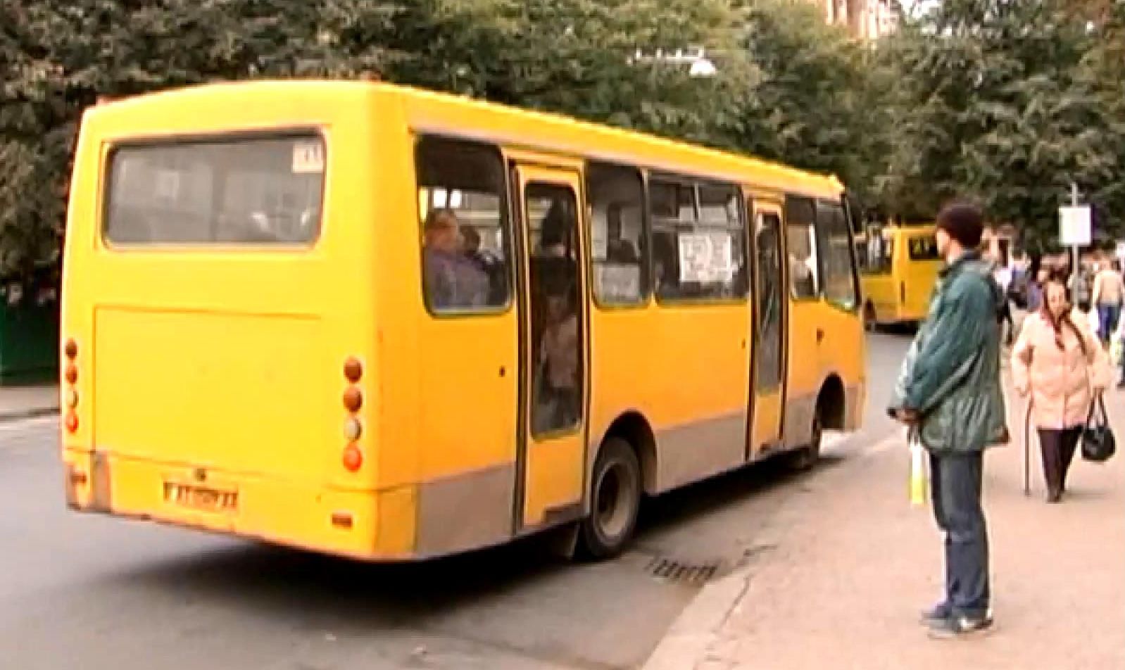 Звільнили ще одного водія, який відмовився безкоштовно везти бійця АТО Звільнили ще одного водія, який відмовився безкоштовно везти бійця АТО