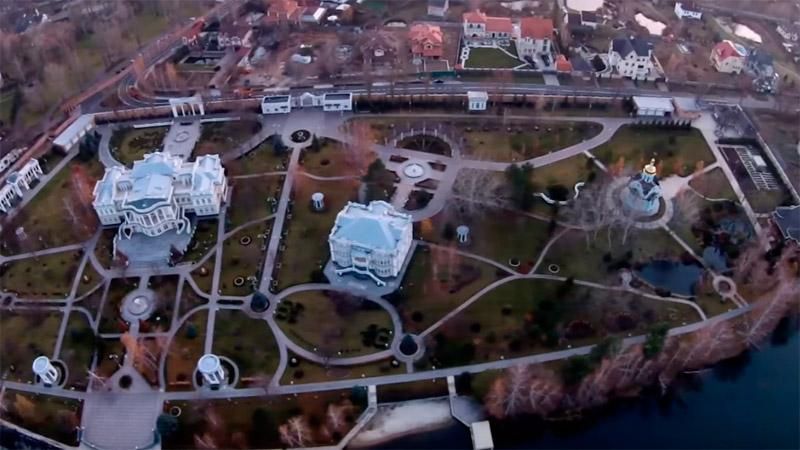 Появилось видео роскошного имения Порошенко Появилось видео роскошного имения Порошенко