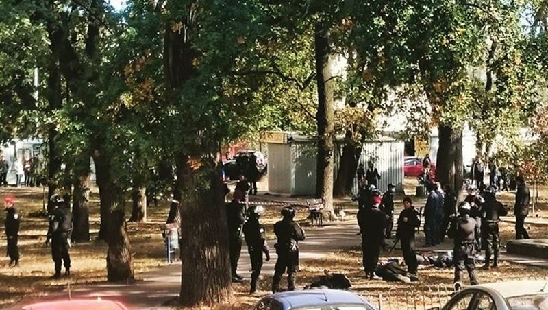 В Киеве произошла перестрелка. Задействованы около 20 человек В Киеве произошла перестрелка. Задействованы около 20 человек