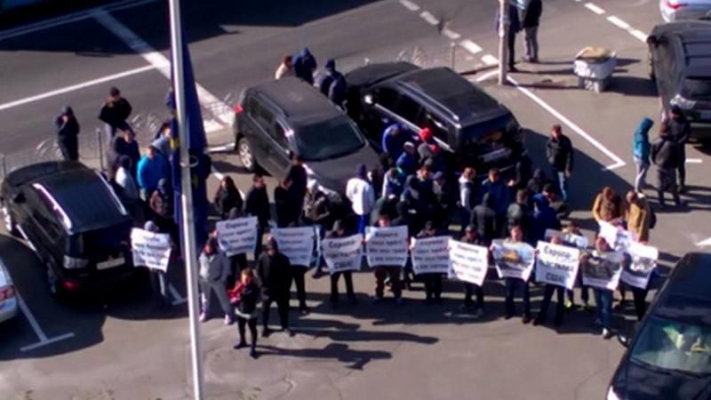 В Киев приехали "титушки"