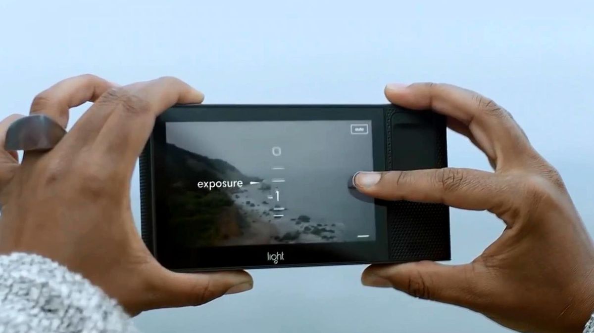 Фотоапарат із 16-ма об'єктивами, окуляри нового покоління від Microsoft