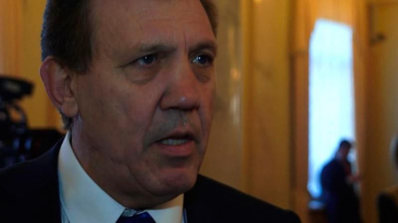 Ківалов розізлився на Шкіряка після вибуху гранати Ківалов розізлився на Шкіряка після вибуху гранати