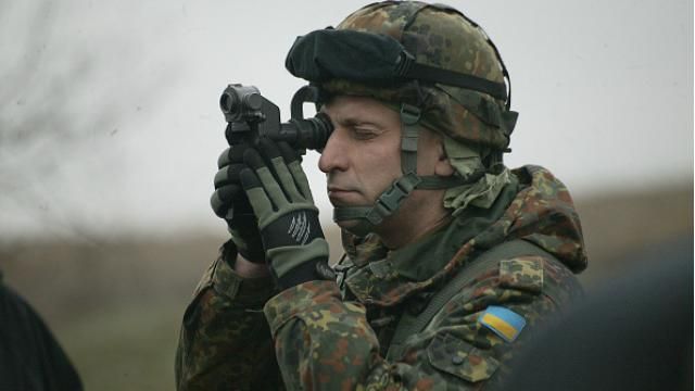 На Донбасі не буде війни, але й миру також не буде, — російський військовий експерт 