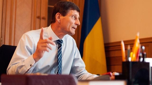 З самого ранку в очільників "Свободи" проводять обшуки З самого ранку в очільників "Свободи" проводять обшуки