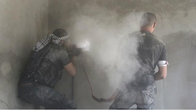 Без компенсации и зарплаты: россиян вербуют воевать в Сирии Без компенсации и зарплаты: россиян вербуют воевать в Сирии