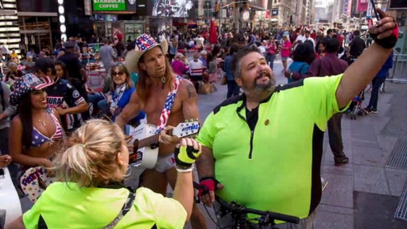 Толстяк сногсшибательным образом вернул жену и стал популярным Толстяк сногсшибательным образом вернул жену и стал популярным