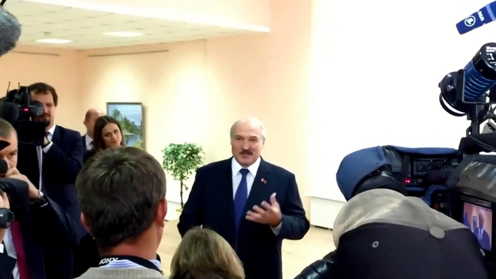 Лукашенко вважає, що жінка не може бути президентом Білорусі