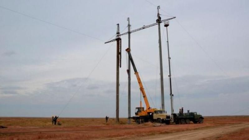 Стихийная "энергетическая" блокада Крыма угрожает Украине, — эксперт Стихийная "энергетическая" блокада Крыма угрожает Украине, — эксперт