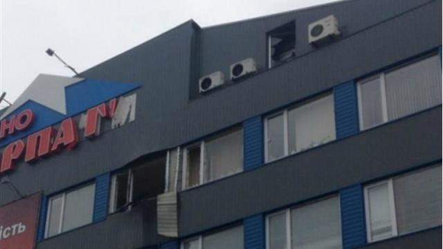 В Мукачево обстреляли магазин из гранатомета