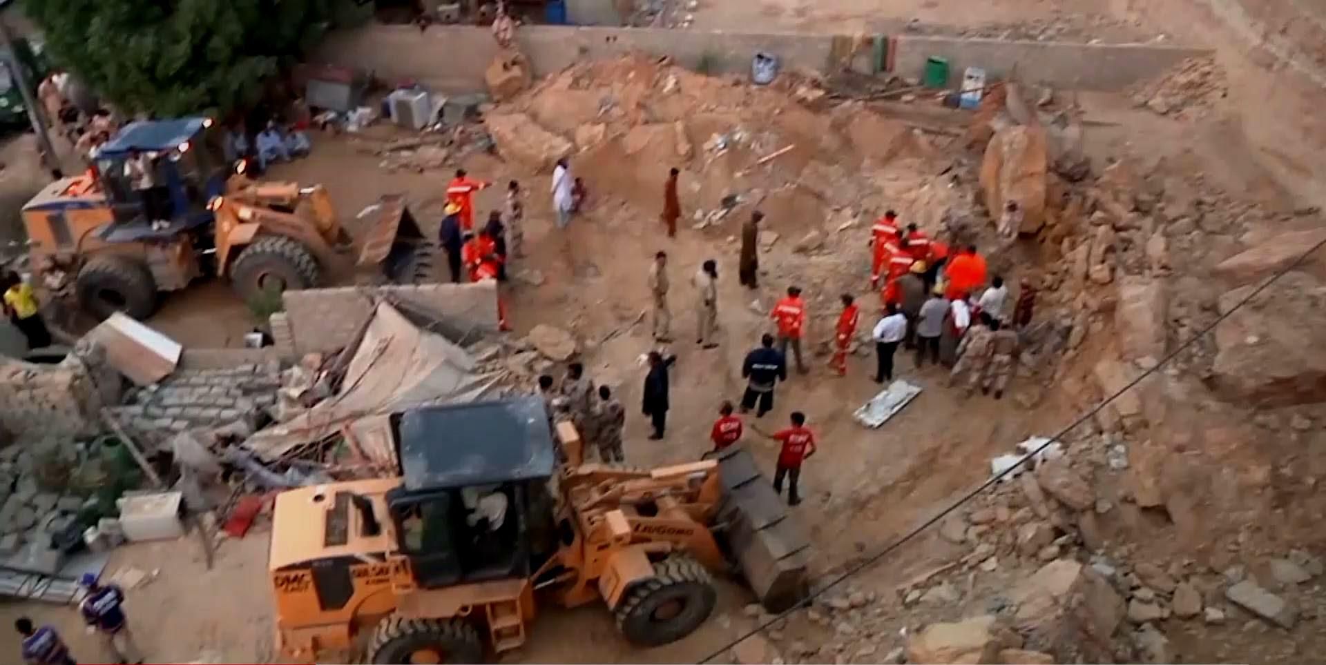 Страшна трагедія в Пакистані забрала життя дітей Страшна трагедія в Пакистані забрала життя дітей