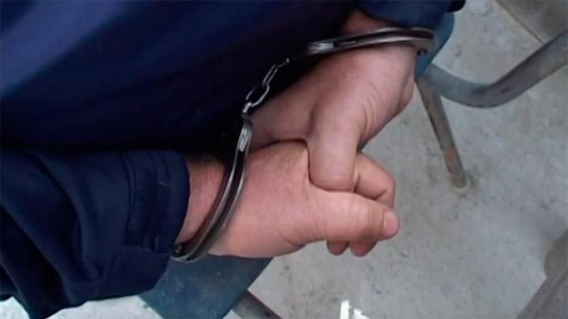 Опасного террориста "ДНР" задержали в Днепропетровске Опасного террориста "ДНР" задержали в Днепропетровске