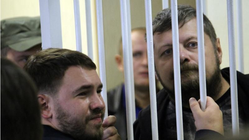 Появилось видео, как Мосийчуку вызвали "скорую" в суд