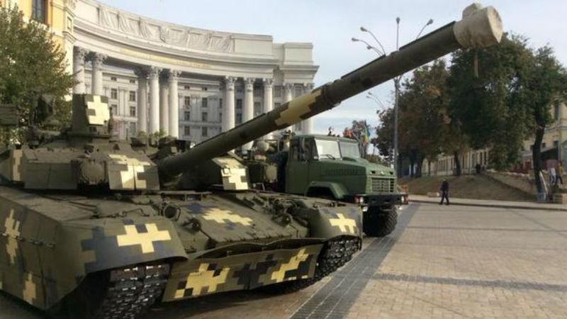 ТОП-новини. У Київ заїхали танки, результати розслідування щодо трагедії МН17 ТОП-новини. У Київ заїхали танки, результати розслідування щодо трагедії МН17