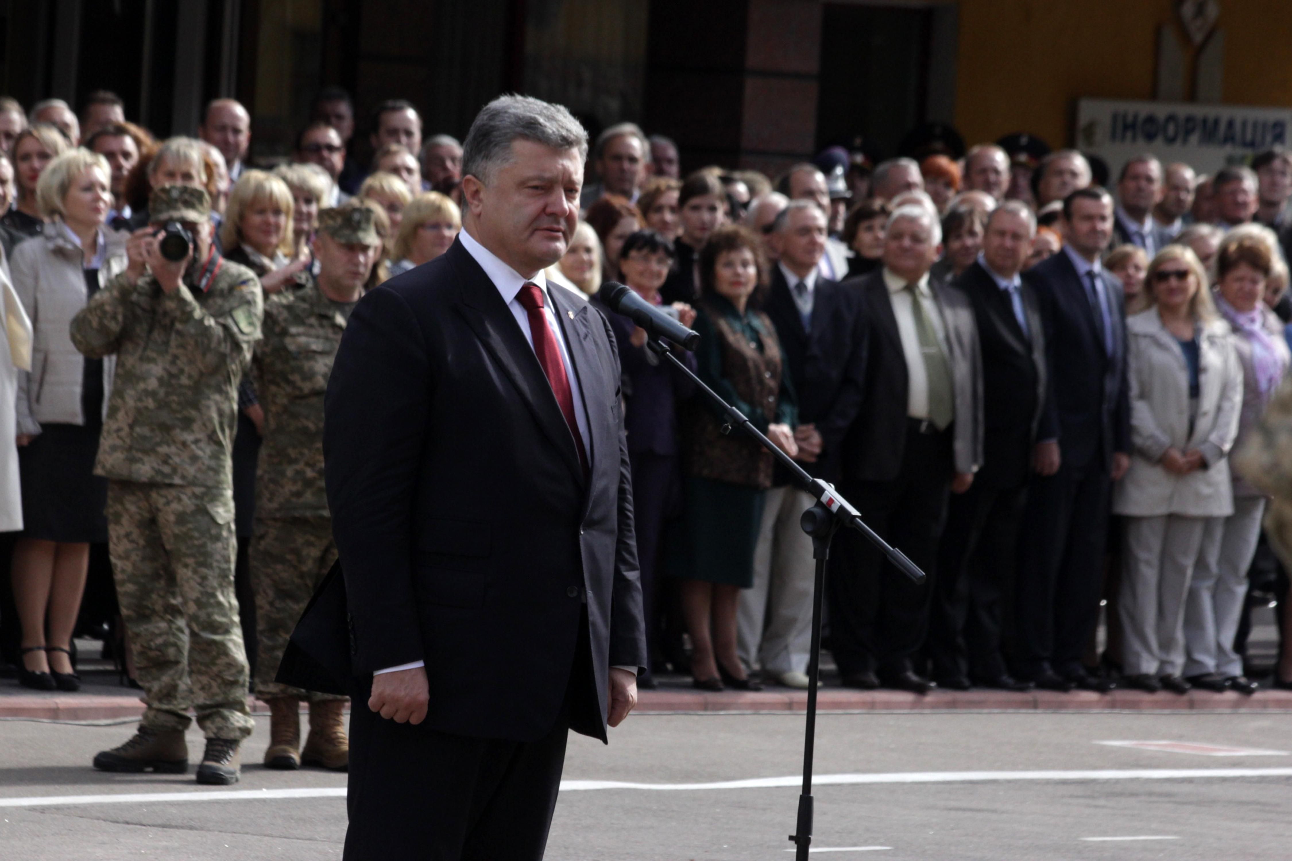 Іноземні держави передали Україні озброєння, — Порошенко