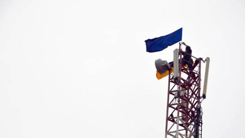 Український і кримськотатарський прапори встановили на найвищій точці Чонгару